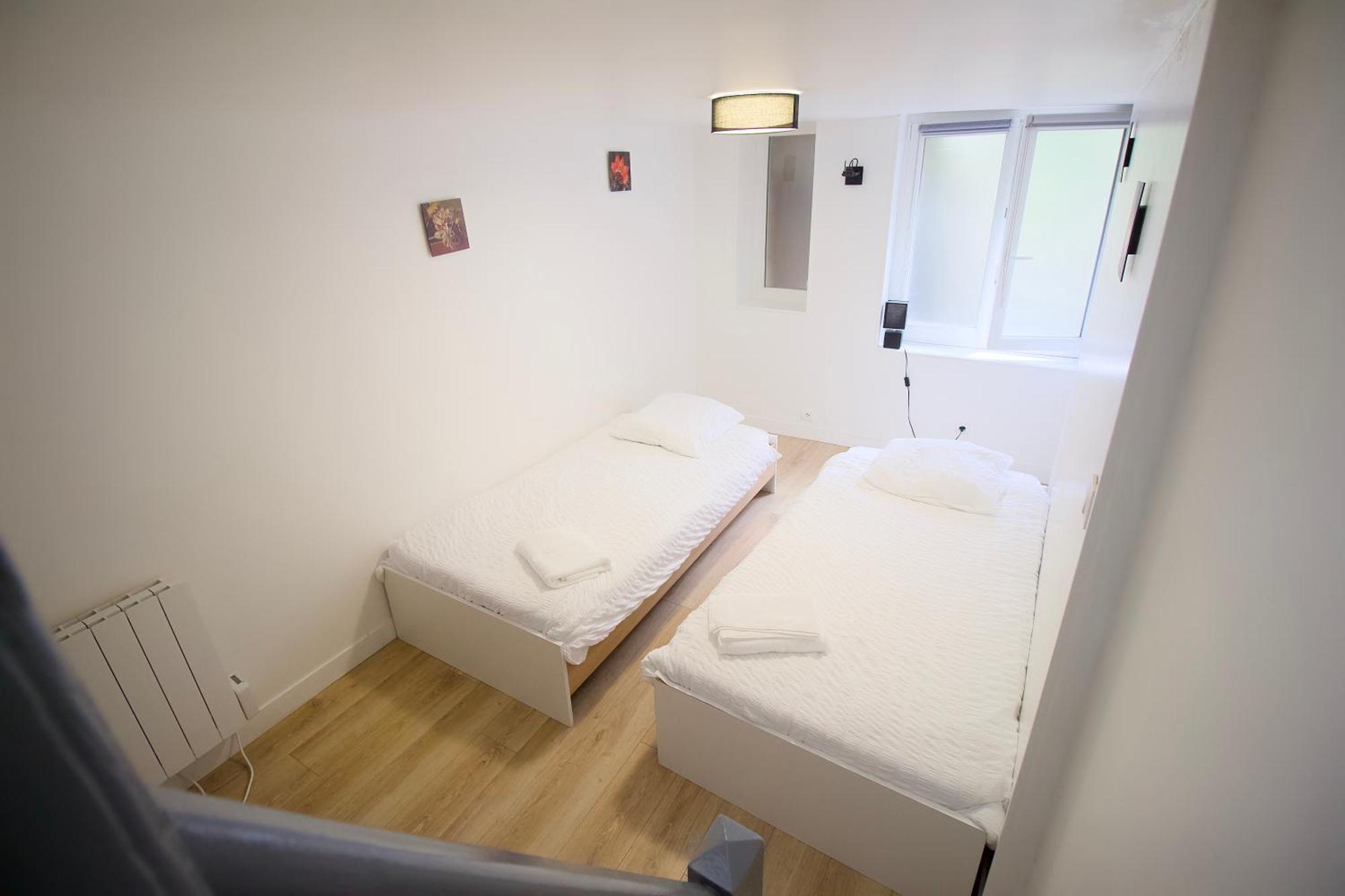 Triplex Lumineux A Cherbourg, Hyper Centre, 2 Pas Du Port & Vie Nocturne, Intendance Luxury Host Exterior foto