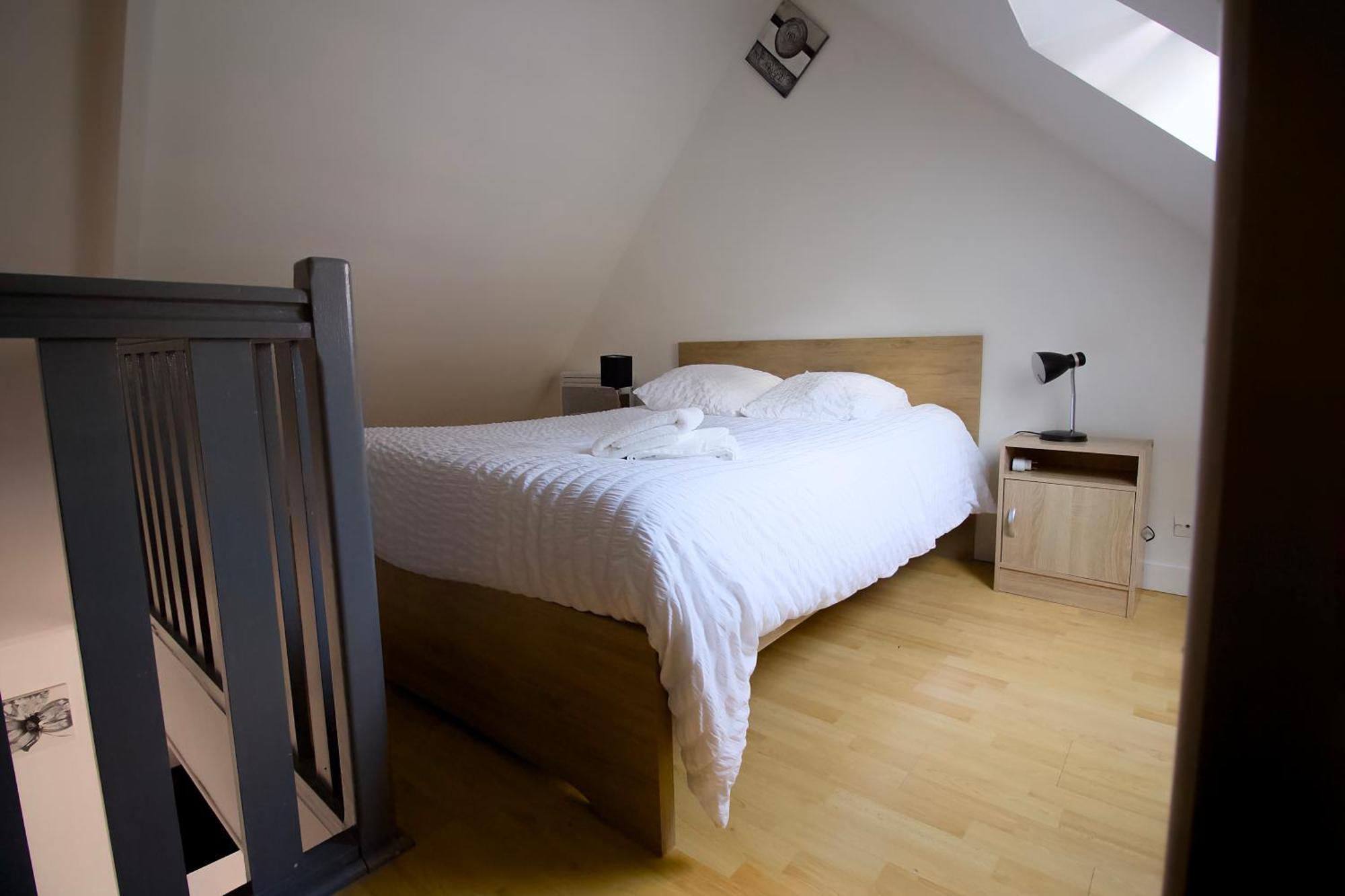 Triplex Lumineux A Cherbourg, Hyper Centre, 2 Pas Du Port & Vie Nocturne, Intendance Luxury Host Exterior foto